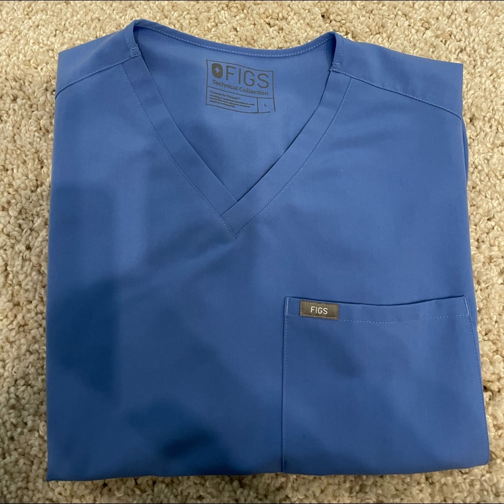 Casma 3 pocket Figs Scrub Top